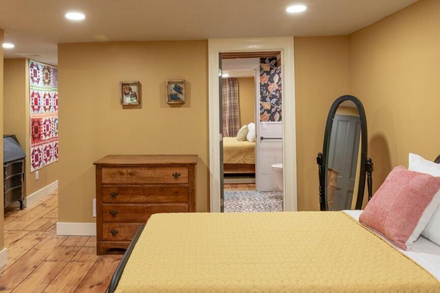 Heritage Trail Farmhouse New Hampton Экстерьер фото